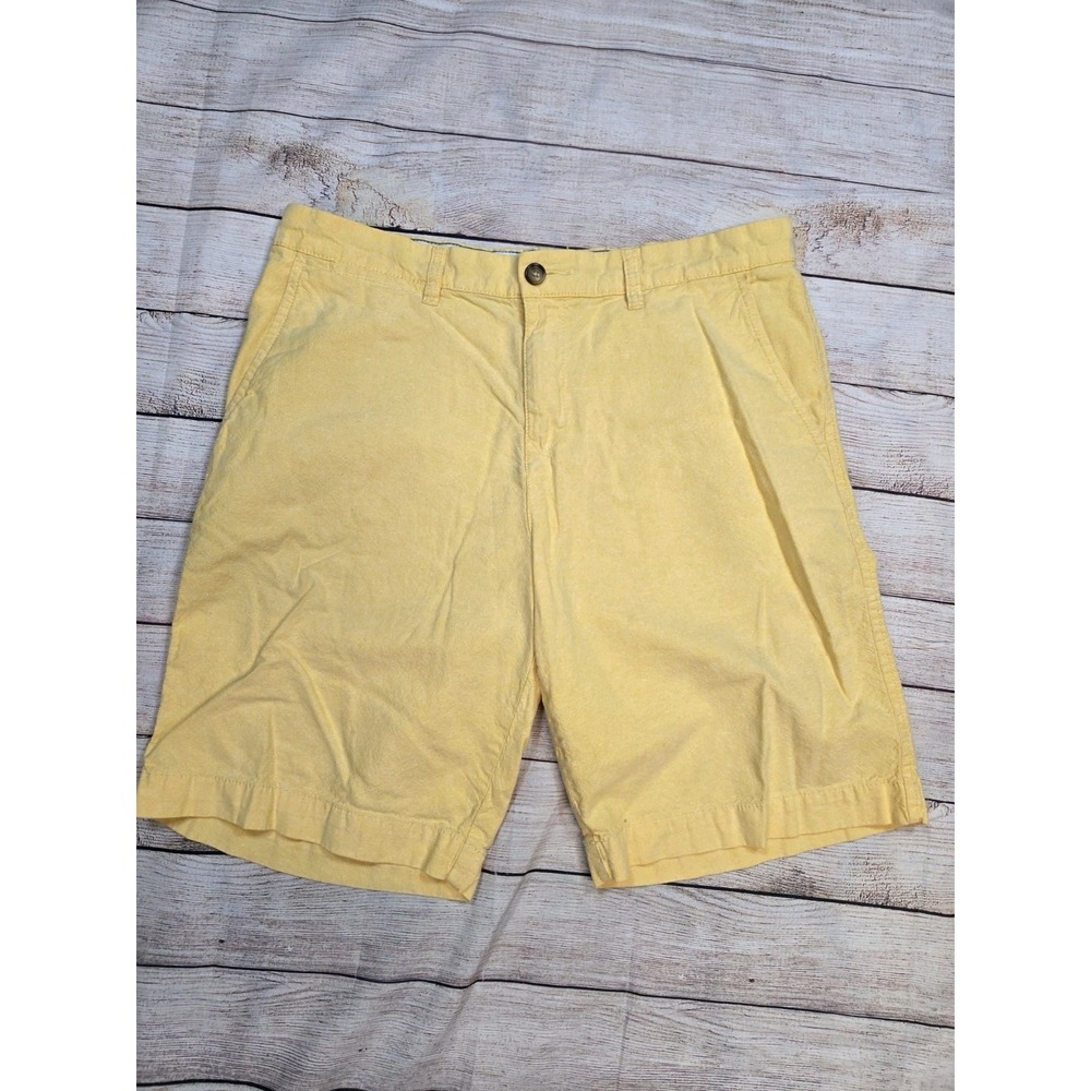 Almost Vintage Tommy Hilfiger Men's Yellow Lightweight Chino Shorts Size 34